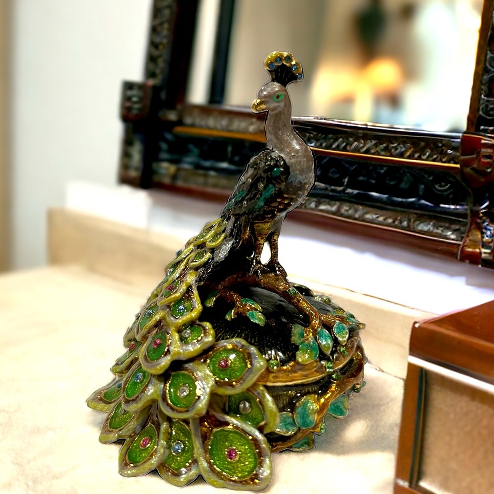 Trinket Box-Luxurious Enamel Peacock with Rhinestones, Like Jay Strongwater